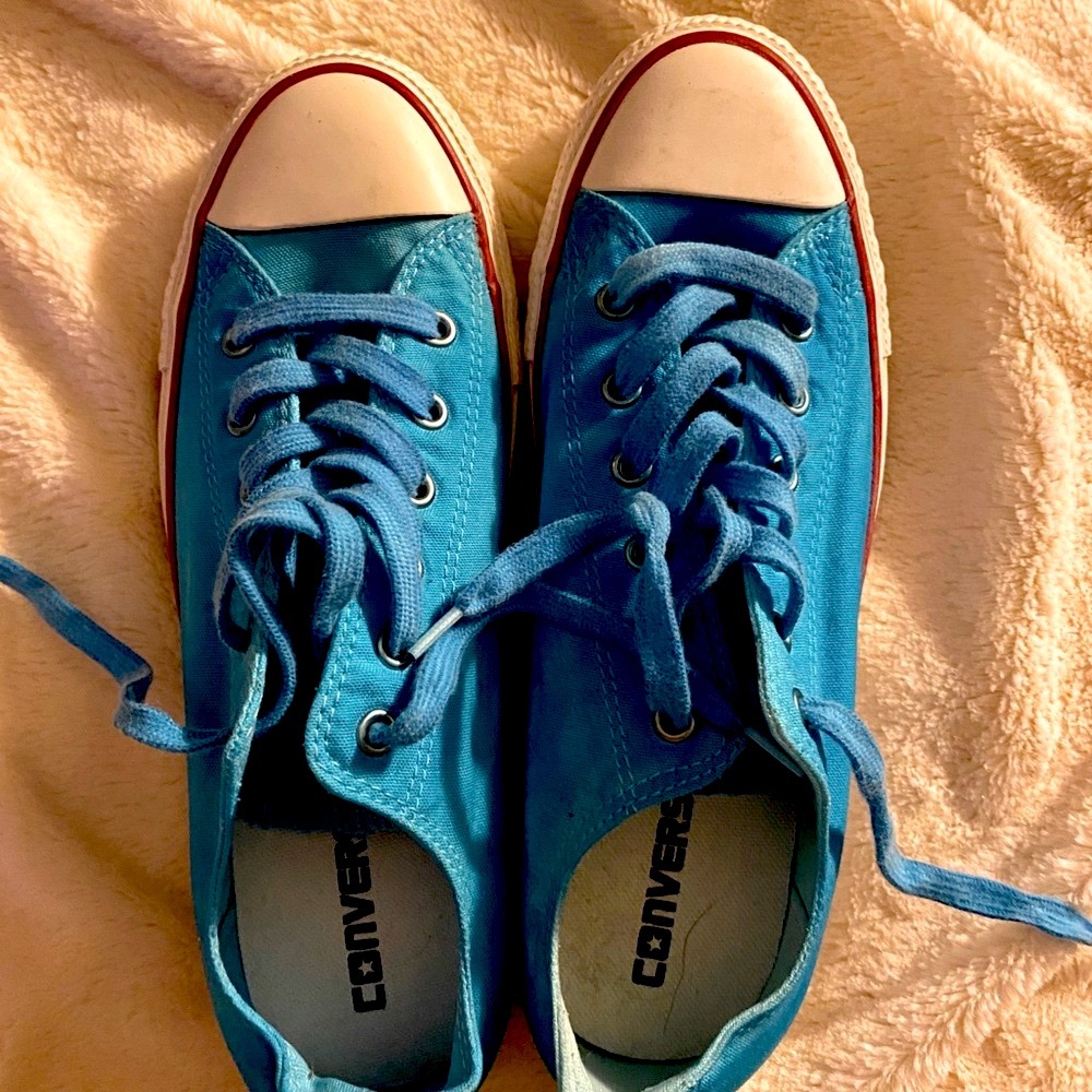 Chuck Taylor Converse womens size 9, mens size 7